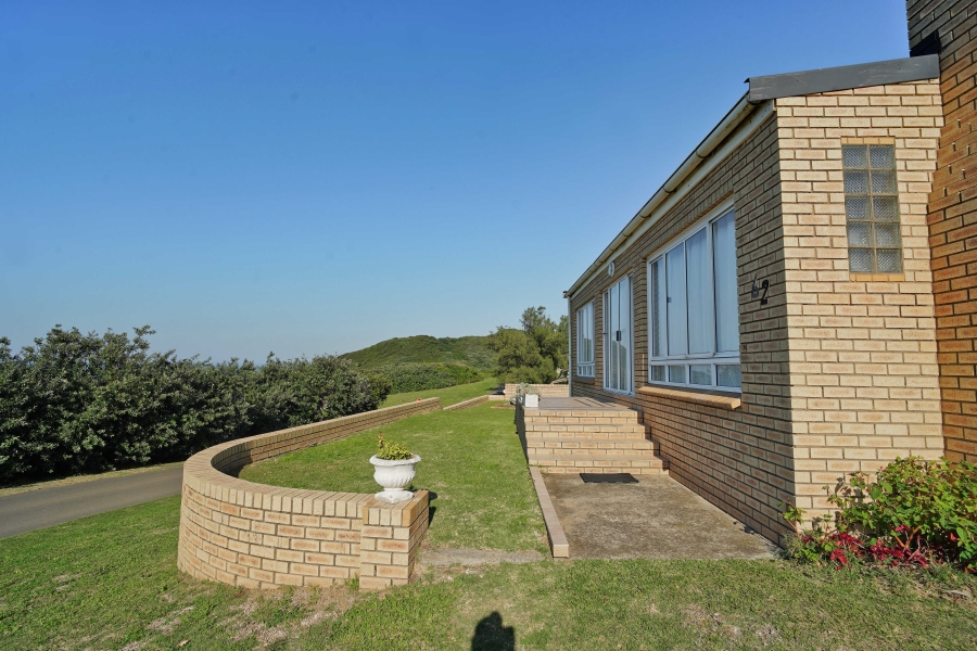5 Bedroom Property for Sale in Kaysers Beach Eastern Cape